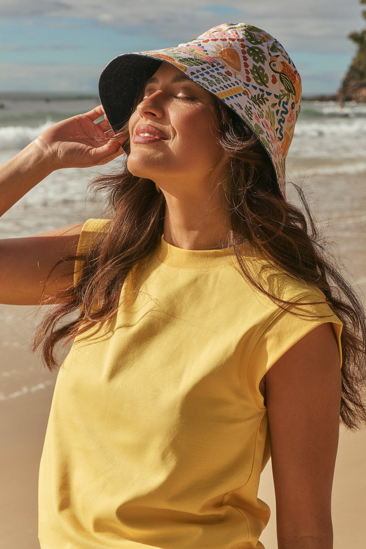 Bucket Tropical Patchwork