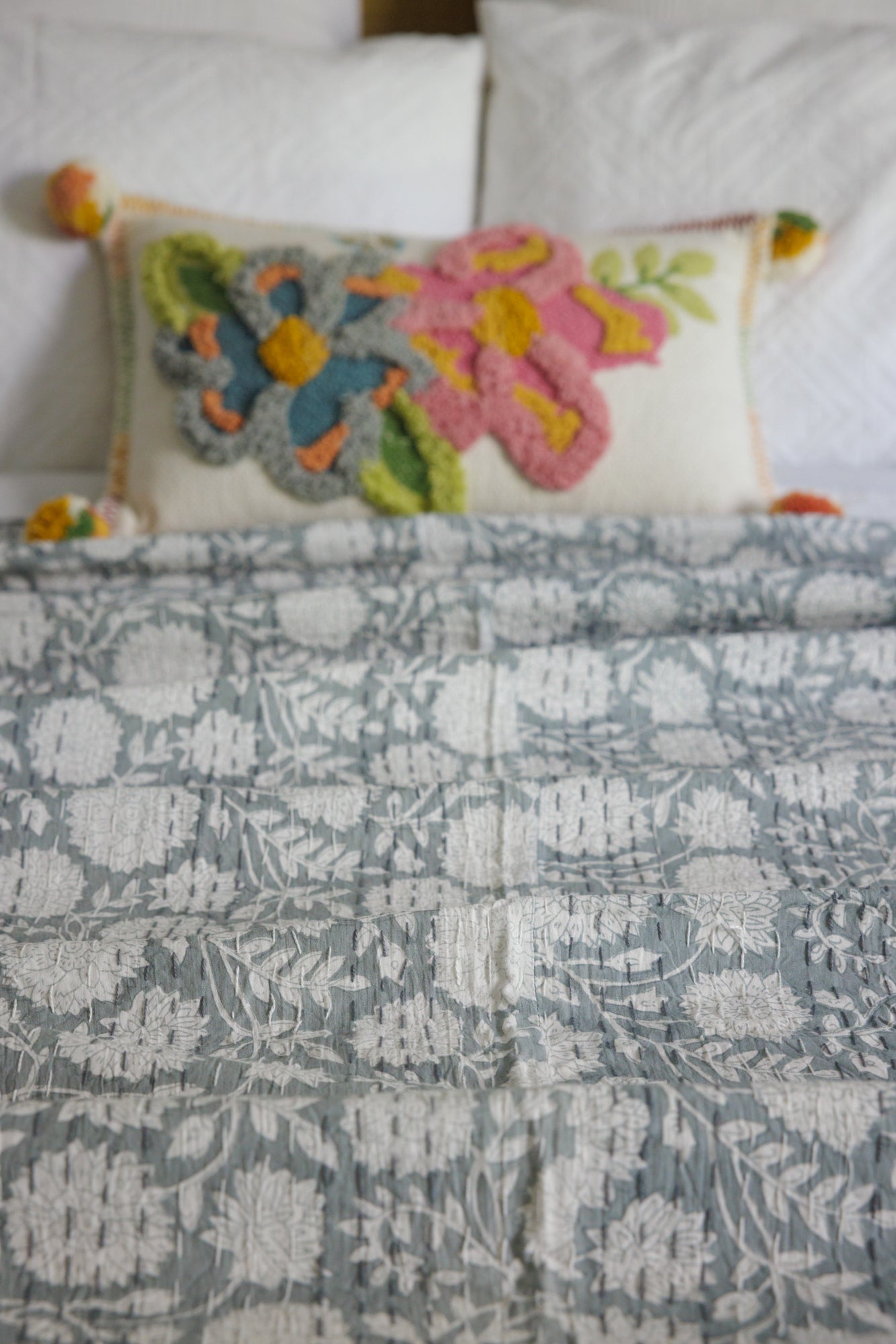 Kantha Quilt Silver Dahlia