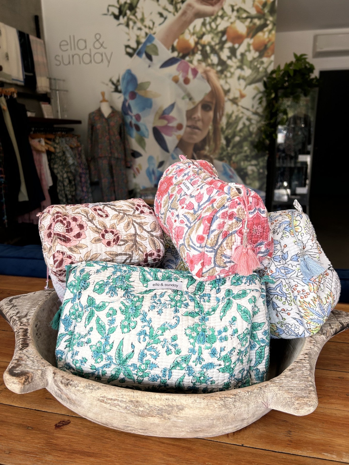 Gift: Cosmetic Bag