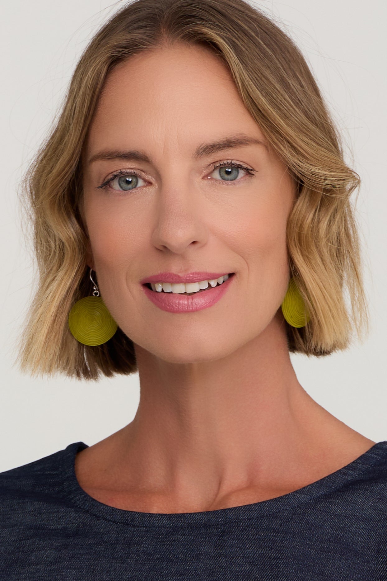 Swirl Earrings Pistachio