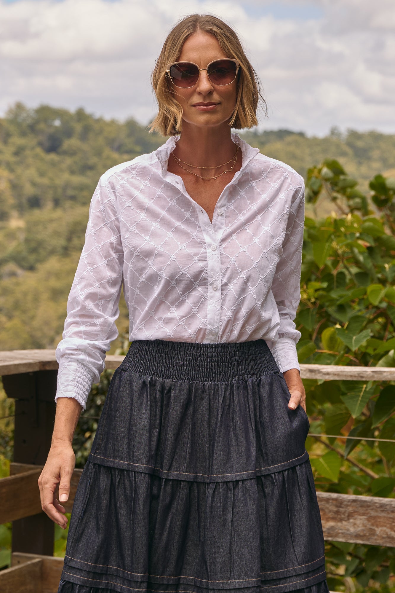 Imani Shirt White Daisy Lattice