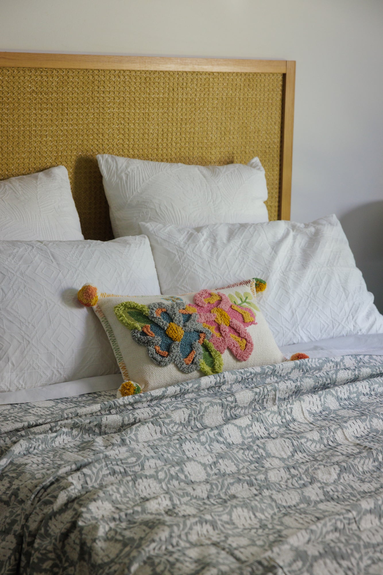 Kantha Quilt Silver Dahlia