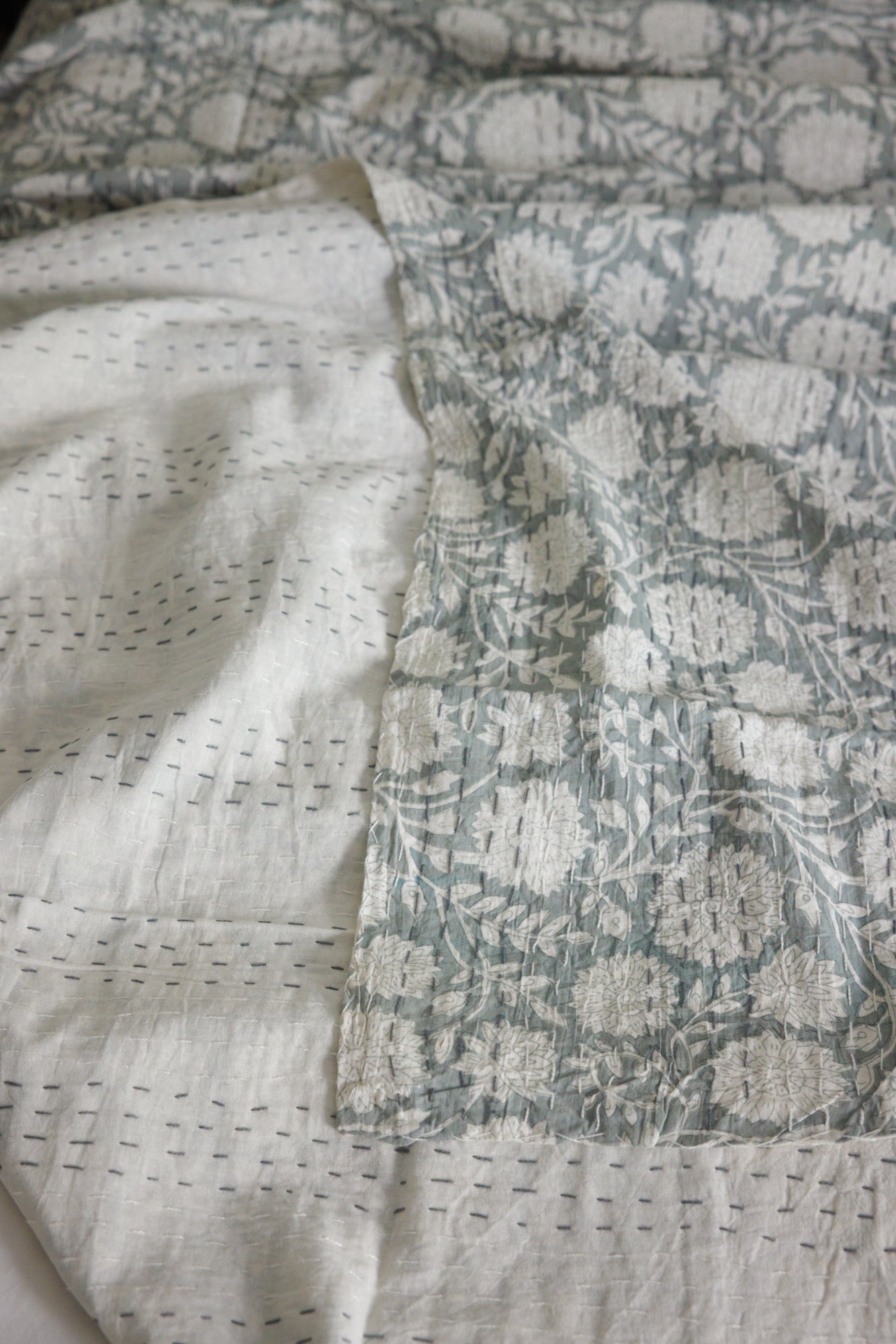 Kantha Quilt Silver Dahlia