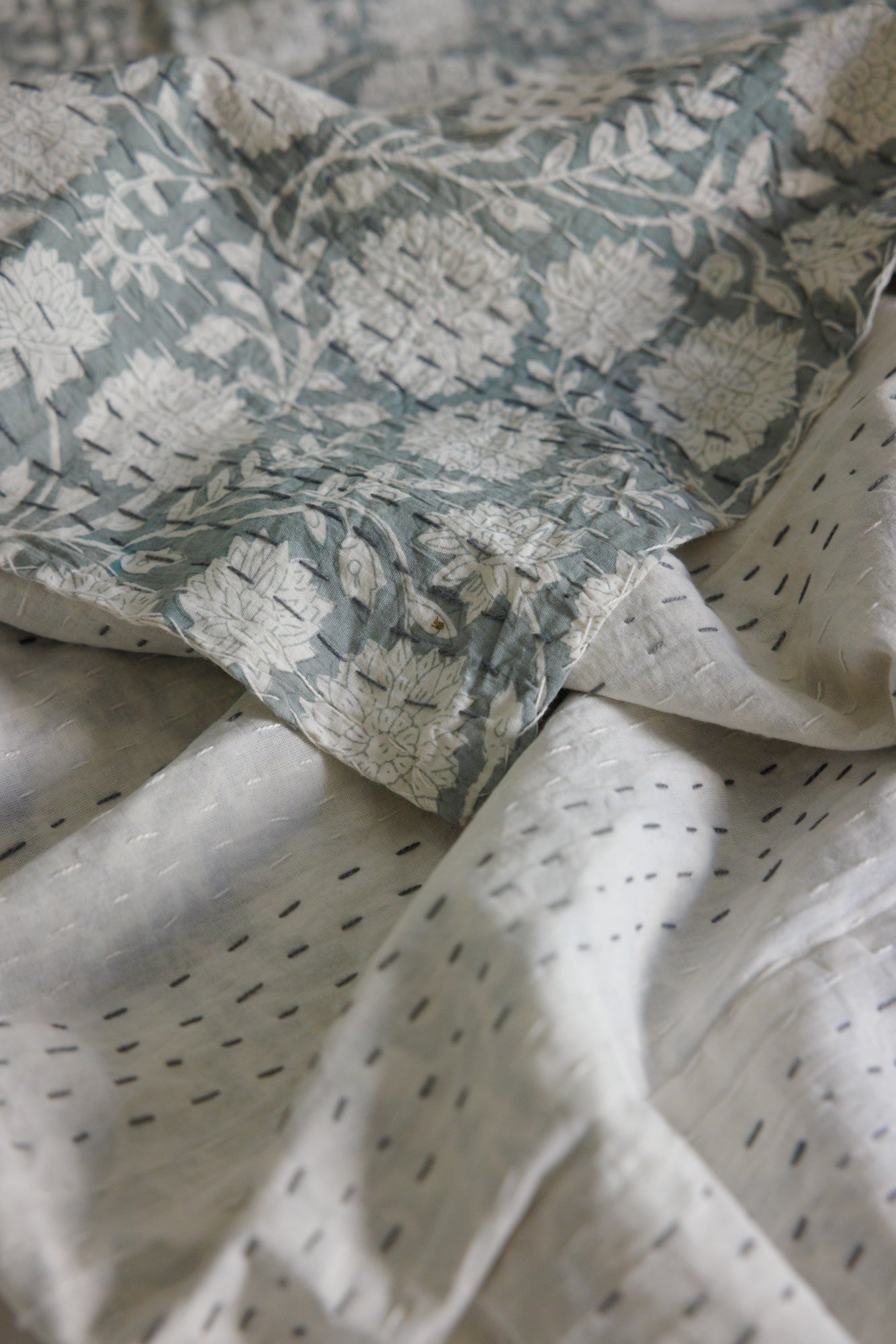Kantha Quilt Silver Dahlia