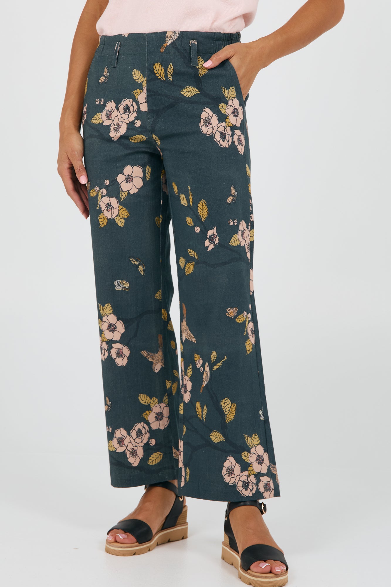 Nova Jeans Sakura