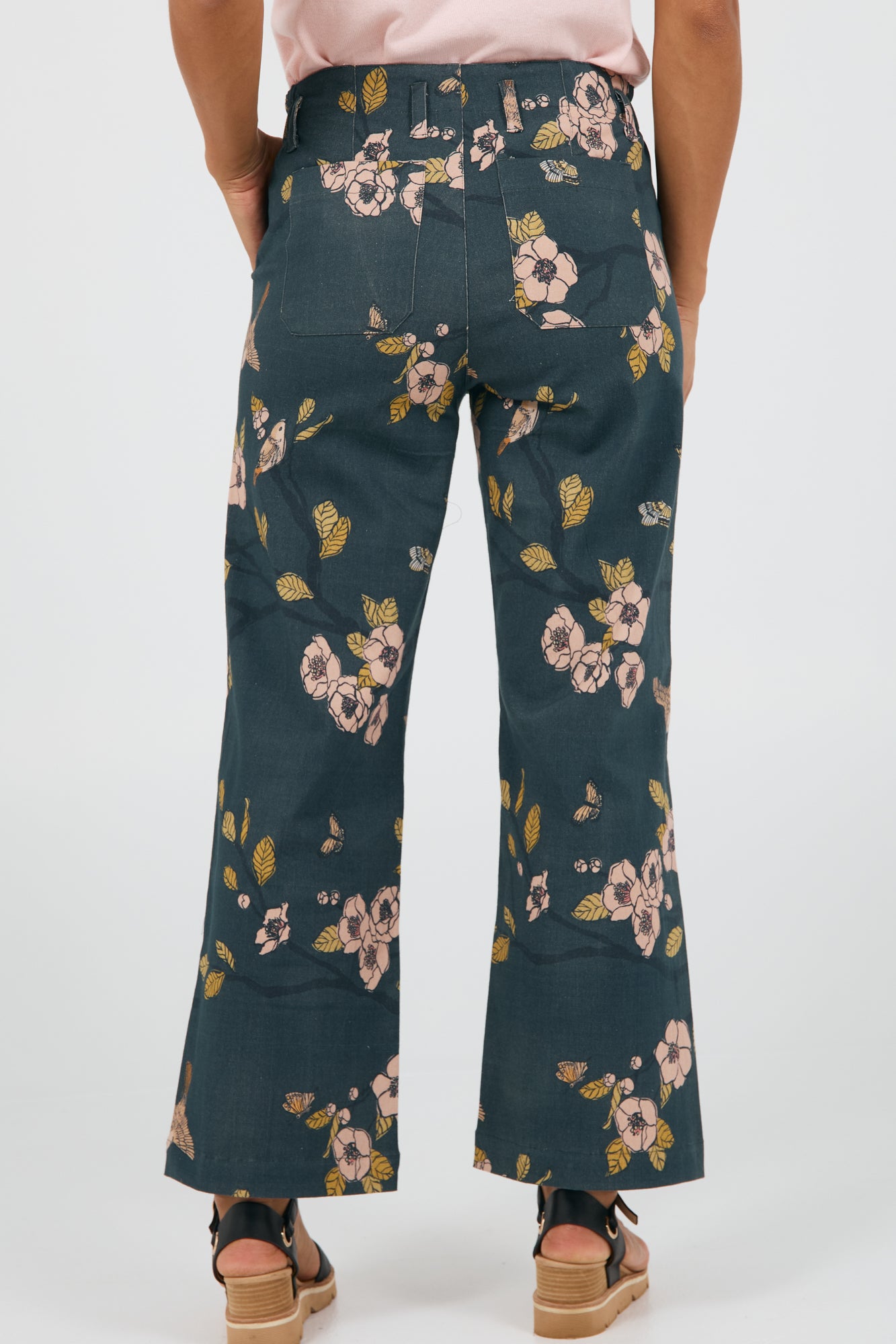 Nova Jeans Sakura