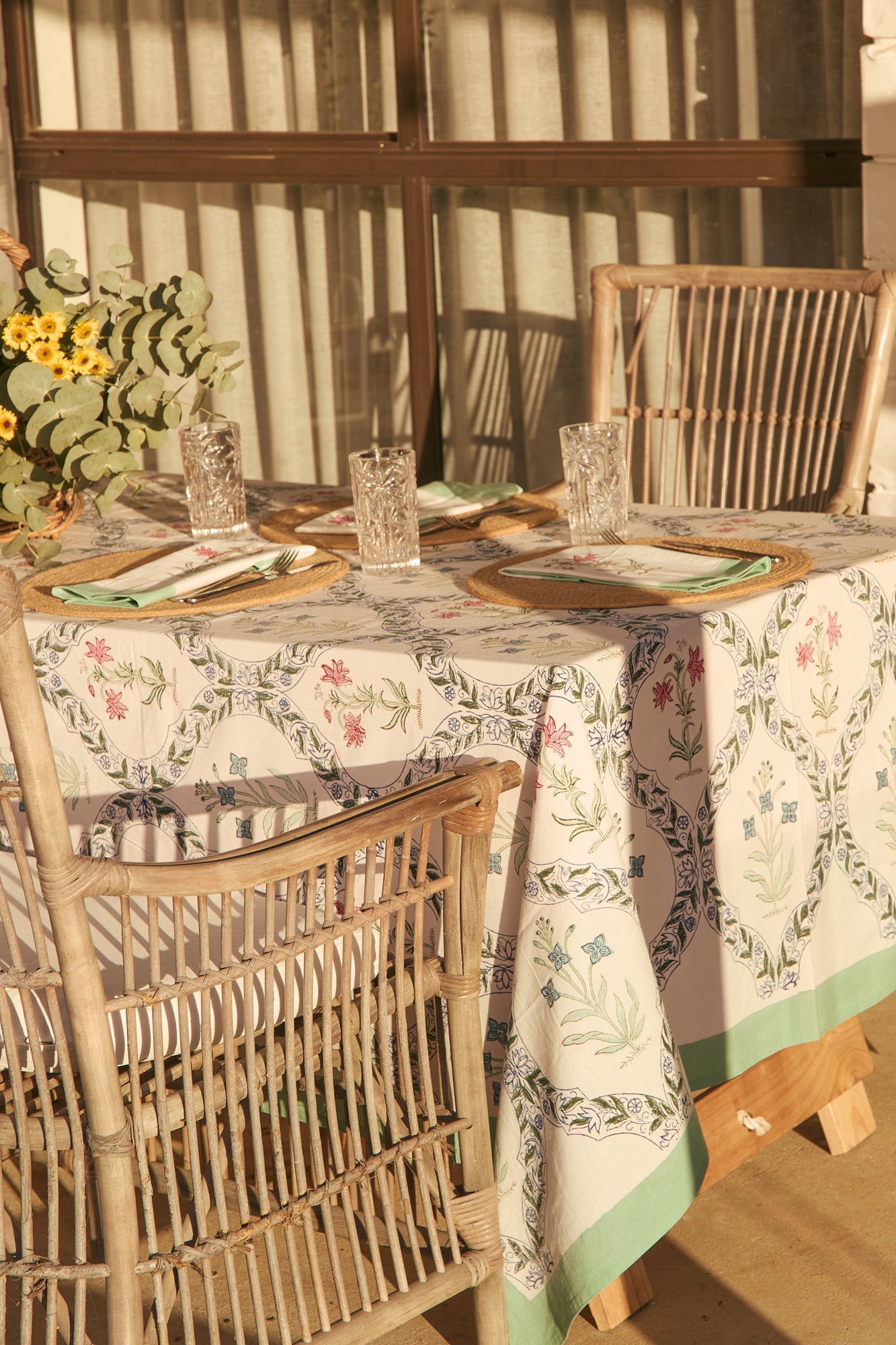 Tablecloth & Napkin Set Antique Garden