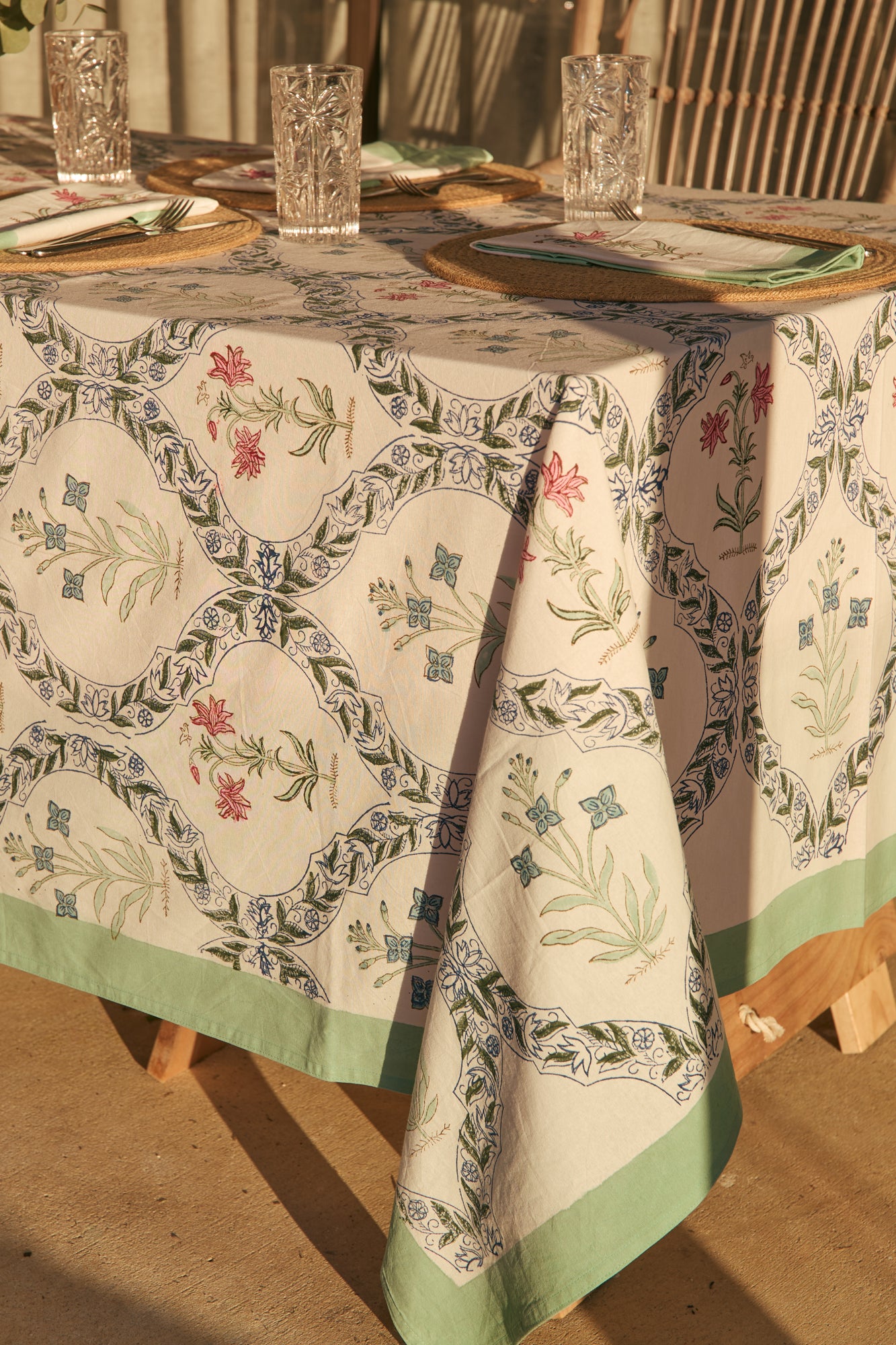 Tablecloth & Napkin Set Antique Garden
